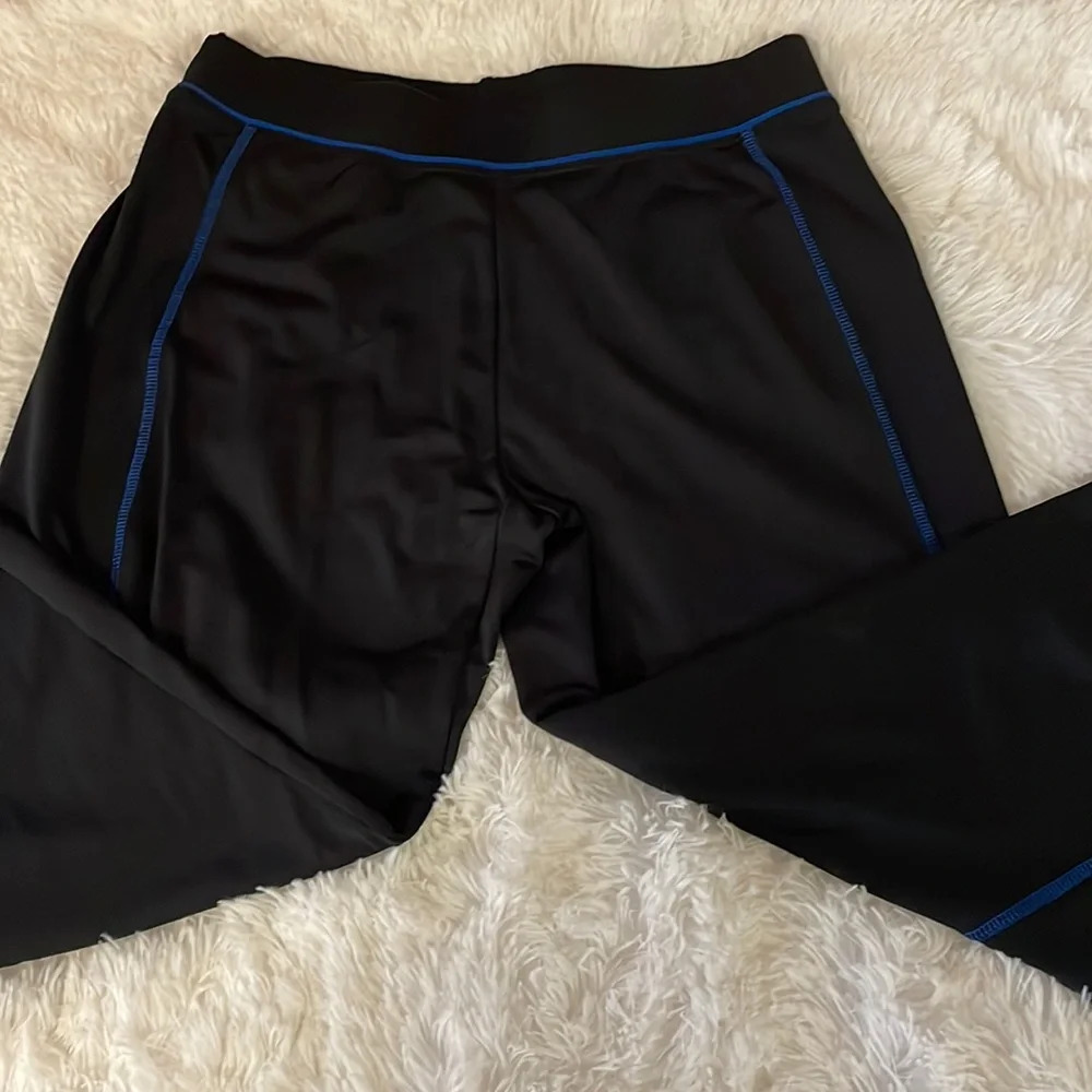 Nike Relaxed Fit Comfortable Capri style Athletic Pants Size M